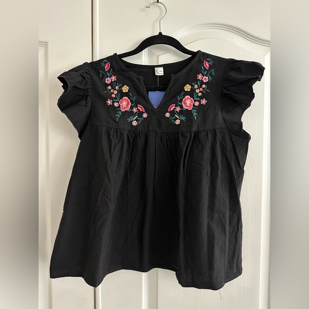 NWT embroidered top with flutter sleeves